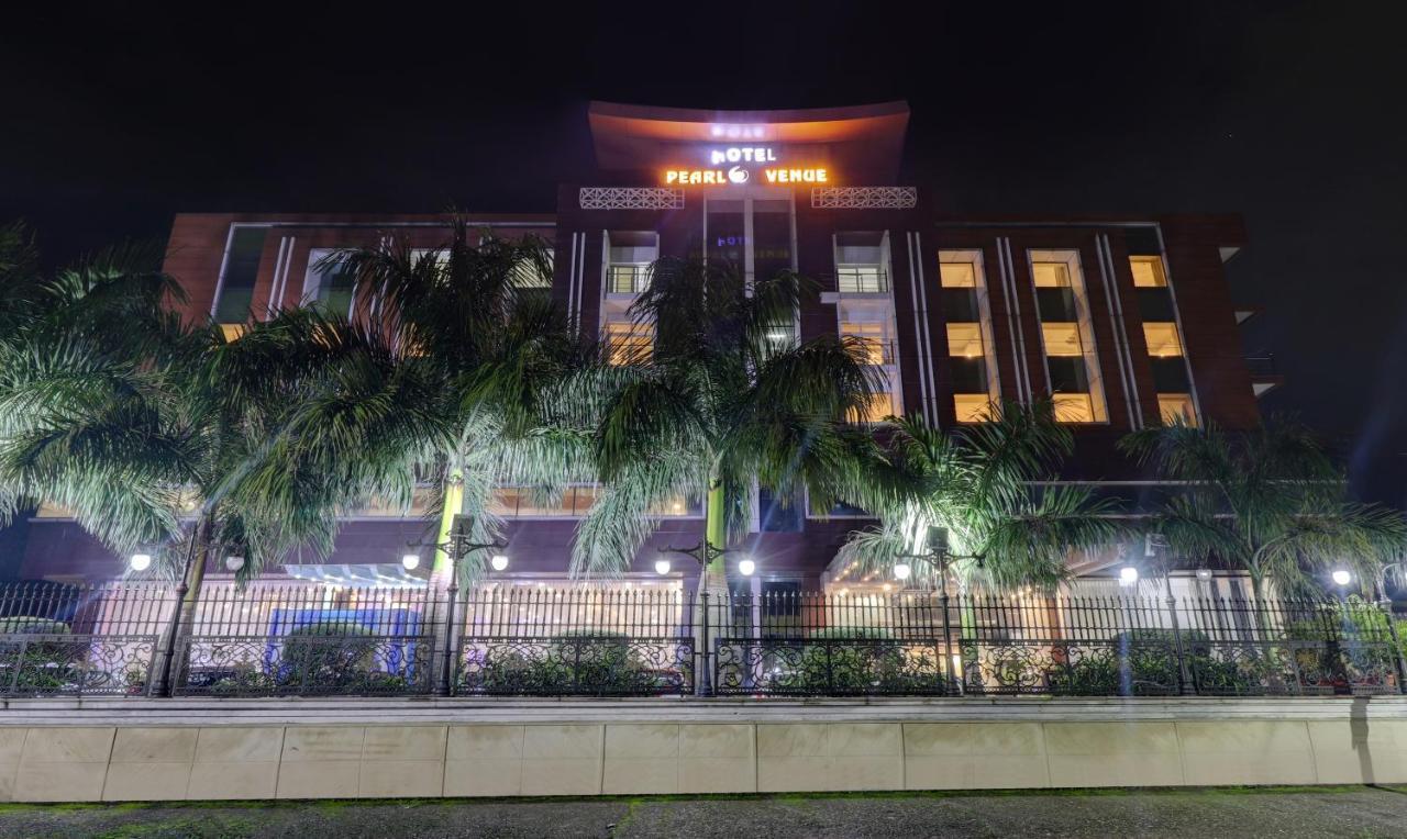 Treebo Premium Pearl Avenue, Ring Road Hotel Dehradun Exterior foto